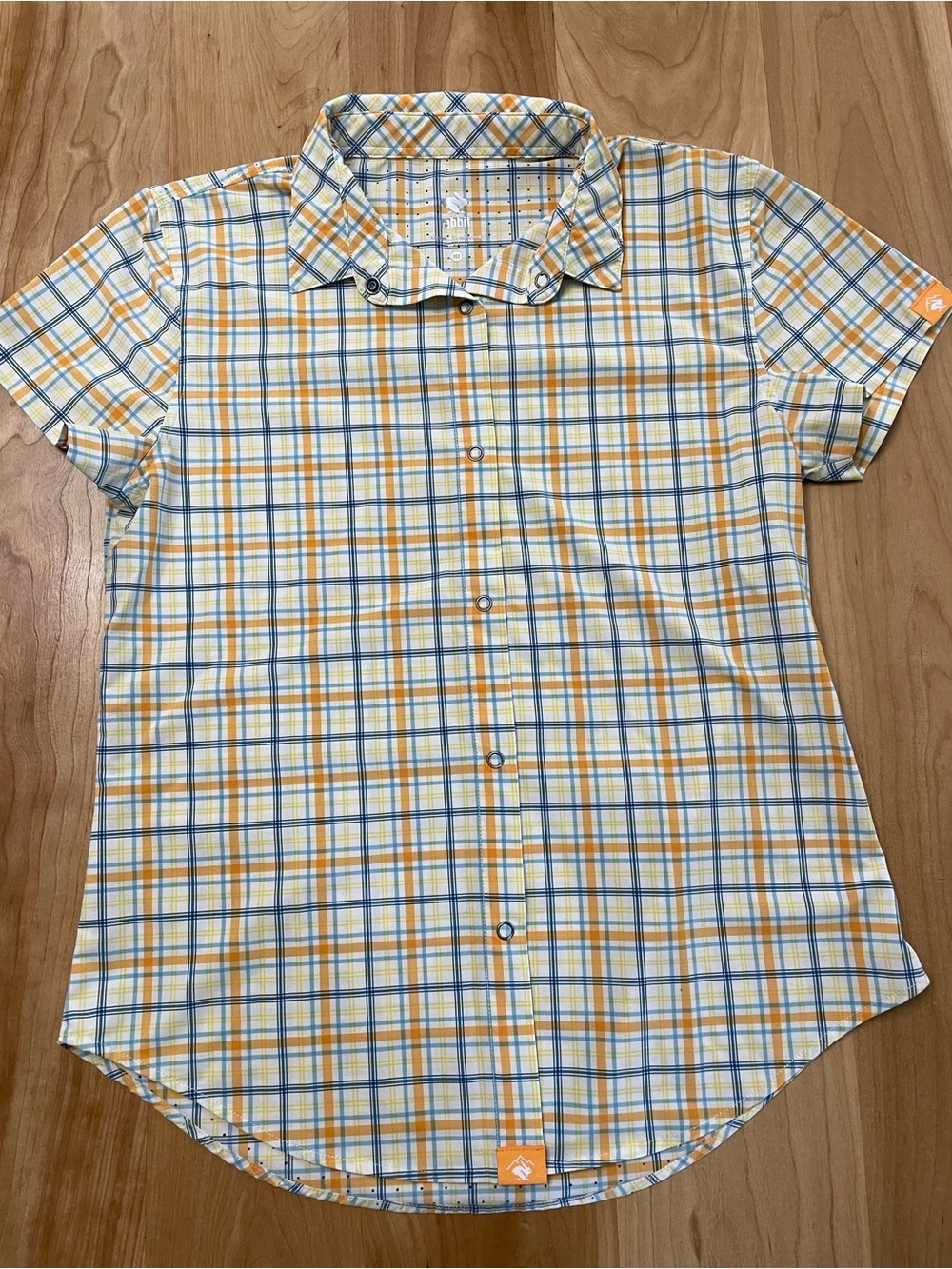 rabbit Women’s M Low Tide Plaid Short Sleeve Snap Button Up Shirt Vented Back